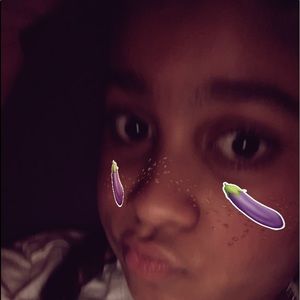 Meet your Posher, Leila